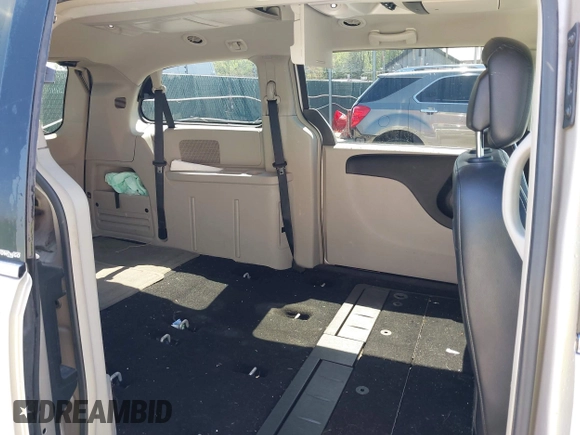 2013 Chrysler Town & Country Touring with VIN 2C4RC1BG2DR605857, listed as a IAAI auction lot 42001954 with 158,445 mi miles. Bid and sale history available at carsss.com. Image 8.