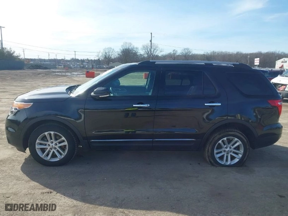 2015 Ford Explorer XLT with VIN 1FM5K8D81FGC35369, listed as a IAAI auction lot 41751866 with 146,134 mi miles. Bid and sale history available at carsss.com. Image 14.