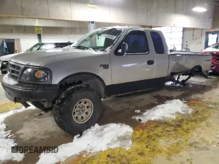 2004 Ford F-150 XL with VIN 2FTRX18W54CA76281, listed as a Copart auction lot 41597895 with 185,658 mi miles and Clean title. Bid and sale history available at DreamBid. Image 1.