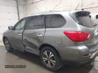 2017 Nissan Pathfinder SV with VIN 5N1DR2MM1HC668654, listed as a IAAI auction lot 42500600 with 71,434 mi miles and . Bid and sale history available at DreamBid. Image 14.
