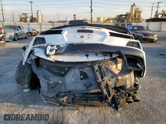 2020 Chevrolet Corvette 3LT with VIN 1G1Y83D44L5000903, listed as a Copart auction lot 43252945 with 0 mi miles and Non Repairable. Bid and sale history available at carsss.com. Image 6.