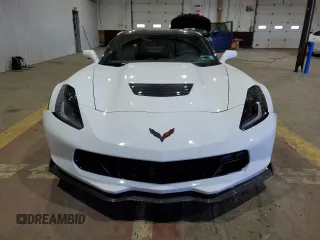 2015 Chevrolet Corvette Z06 3LZ z VIN 1G1YU2D69F5607892, wystawiony jako Copart lot #55785555 z przebiegiem 17 271 mil mil oraz Szkoda całkowita • Salvage title. Historia ofert i sprzedaży dostępna na DreamBid. Obrazek 5.