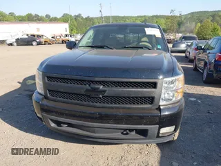 2007 Chevrolet Silverado 1500 LT w/1LT with VIN 2GCEC13JX71585434, listed as a IAAI auction lot 42062210 with 271,571 mi miles. Bid and sale history available at carsss.com. Image 12.