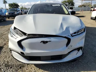 2023 Ford Mustang Mach-E California Route 1 z VIN 3FMTK2SU4PMA73541, wystawiony jako Copart lot #54840825 z przebiegiem 7 285 mil mil oraz Szkoda całkowita • Salvage title. Historia ofert i sprzedaży dostępna na DreamBid. Obrazek 5.