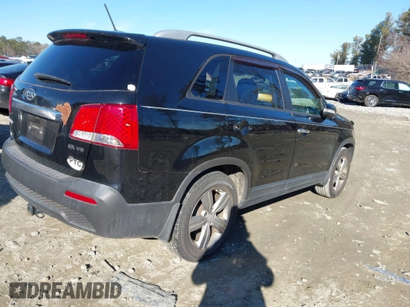 2013 Kia Sorento EX with VIN 5XYKU4A27DG414560, listed as a IAAI auction lot 41368699 with 101,185 mi miles and . Bid and sale history available at carsss.com. Image 4.