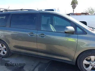 2013 Toyota Sienna LE AAS with VIN 5TDKK3DC8DS320002, listed as a IAAI auction lot 41839777 with 160,552 mi miles. Bid and sale history available at carsss.com. Image 14.