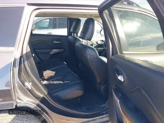 2017 Jeep Cherokee Limited с VIN 1C4PJMDS0HW647733, выставлен на аукционе IAAI как лот 41522345 с пробегом 98 181 миль миль и . История ставок и продаж доступна на DreamBid. Изображение 8.