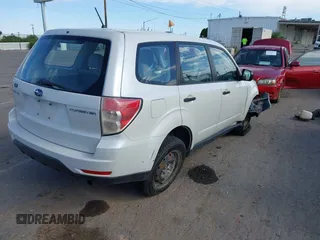 2009 Subaru Forester X with VIN JF2SH61609H701743, listed as a IAAI auction lot 42608420 with 103,319 mi miles and . Bid and sale history available at DreamBid. Image 4.