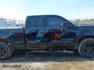 2017 Chevrolet Silverado 1500 LT with VIN 1GCVKREC1HZ285337, listed as a IAAI auction lot 41781910 with 136,895 mi miles. Bid and sale history available at carsss.com. Image 13.