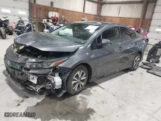 2017 Toyota Prius Prime Plus with VIN JTDKARFP3H3037567, listed as a IAAI auction lot 41531948 with NaN miles. Bid and sale history available at carsss.com. Image 17.