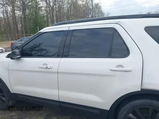 2018 Ford Explorer XLT with VIN 1FM5K8D81JGA17361, listed as a IAAI auction lot 41845265 with 105,891 mi miles and . Bid and sale history available at carsss.com. Image 14.