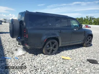 2024 Land Rover Defender X-Dynamic SE with VIN SALE2FEU1R2334322, listed as a Copart auction lot 61026585 with 6,280 mi miles and Non repairable. Bid and sale history available at DreamBid. Image 3.