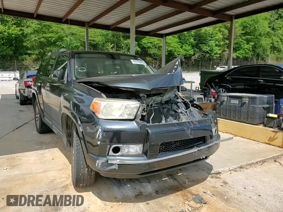 2010 Toyota 4Runner SR5 z VIN JTEZU5JR8A5000530, wystawiony jako Copart lot #55772475 z przebiegiem Nie podano mil oraz Szkoda całkowita • Salvage title. Historia ofert i sprzedaży dostępna na DreamBid. Obrazek 13.