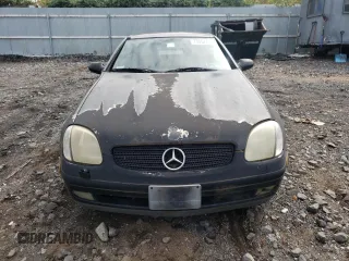 1998 Mercedes-Benz SLK-Class with VIN WDBKK47F2WF063948, listed as a Copart auction lot 73257714 with 182,938 mi miles and Clean Title. Bid and sale history available at carsss.com. Image 5.