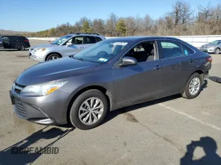 2017 Toyota Camry XLE with VIN 4T1BF1FK8HU296519, listed as a Copart auction lot 48420425 with 105,513 mi miles and Salvage Title. Bid and sale history available at carsss.com. Image 1.