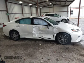 2018 Lexus ES with VIN 58ABK1GG8JU105203, listed as a IAAI auction lot 41764259 with 77,550 mi miles. Bid and sale history available at carsss.com. Image 13.