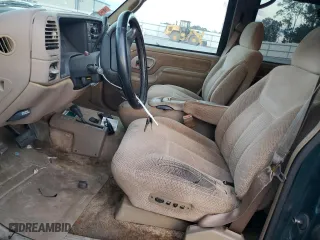 1995 Chevrolet Tahoe with VIN 1GNEK13K6SJ451263, listed as a Copart auction lot 73680184 with 189,013 mi miles and Salvage Title. Bid and sale history available at carsss.com. Image 7.