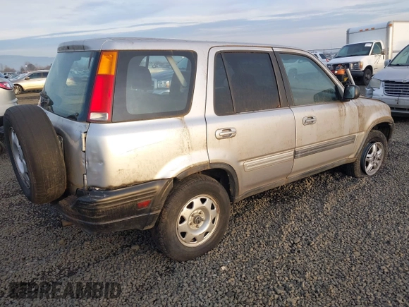 1998 Honda CR-V LX with VIN JHLRD2848WC018898, listed as a IAAI auction lot 41024605 with 246,285 mi miles. Bid and sale history available at carsss.com. Image 4.
