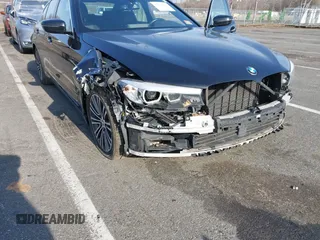 2018 BMW 5 Series 530i xDrive с VIN WBAJA7C55JWA71551, выставлен на аукционе IAAI как лот 41779459 с пробегом 155 424 миль миль и . История ставок и продаж доступна на DreamBid. Изображение 6.