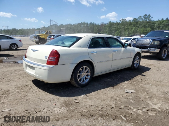 2005 Chrysler 300 with VIN 2C3JA63H95H142411, listed as a Copart auction lot 50592134 with 181,958 mi miles and Clean Title. Bid and sale history available at carsss.com. Image 3.