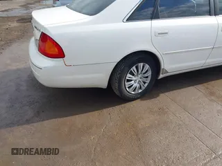 2002 Toyota Avalon XL with VIN 4T1BF28B72U217884, listed as a IAAI auction lot 42145482 with 195,960 mi miles and . Bid and sale history available at DreamBid. Image 6.