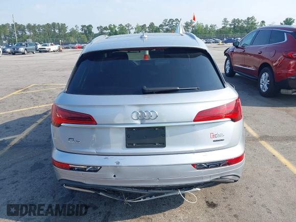 2021 Audi Q5 Premium with VIN WA1AAAFY4M2004691, listed as a IAAI auction lot 42393635 with 17,802 mi miles and . Bid and sale history available at DreamBid. Image 16.