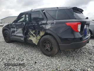 2023 Ford Police Interceptor Utility z VIN 1FM5K8AB1PGA33214, wystawiony jako Copart lot #57846485 z przebiegiem 6 026 mil mil oraz Szkoda całkowita • Salvage title. Historia ofert i sprzedaży dostępna na DreamBid. Obrazek 2.