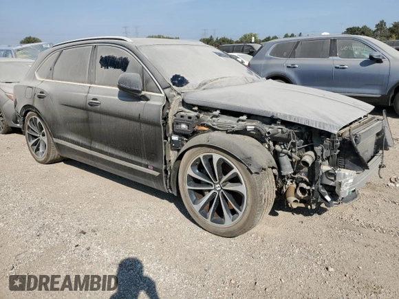2017 Bentley Bentayga W12 z VIN SJAAC2ZV2HC013026, wystawiony jako Copart lot #72013144 z przebiegiem 43 428 mil mil oraz Szkoda całkowita • Salvage title. Historia ofert i sprzedaży dostępna na DreamBid. Obrazek 4.