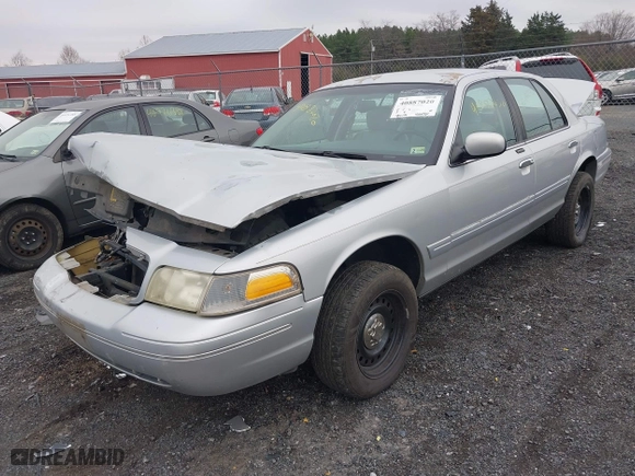2003 Ford Crown Victoria LX with VIN 2FAFP74W53X151974, listed as a IAAI auction lot 40887020 with 186,149 mi miles. Bid and sale history available at carsss.com. Image 2.