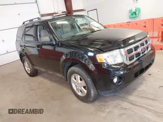2010 Ford Escape XLT с VIN 1FMCU9D77AKC13493, выставлен на аукционе IAAI как лот 42112959 с пробегом 240 474 миль миль и . История ставок и продаж доступна на DreamBid. Изображение 1.