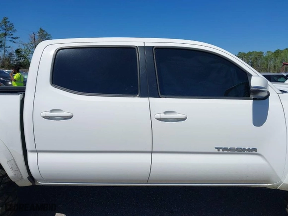 2019 Toyota Tacoma 4WD SR with VIN 3TMCZ5AN6KM229597, listed as a IAAI auction lot 41828835 with 134,907 mi miles. Bid and sale history available at carsss.com. Image 12.