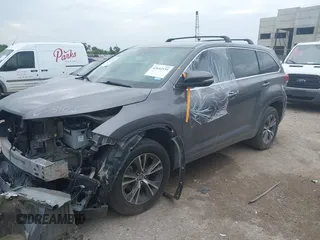 2018 Toyota Highlander LE with VIN 5TDZZRFH0JS236919, listed as a IAAI auction lot 42642151 with 121,266 mi miles and . Bid and sale history available at DreamBid. Image 18.