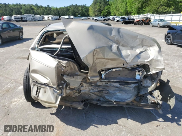 2007 Lincoln Town Car Signature Limited z VIN 1LNHM82V77Y617160, wystawiony jako Copart lot #52975225 z przebiegiem 275 067 mil mil oraz Szkoda całkowita • Salvage title. Historia ofert i sprzedaży dostępna na DreamBid. Obrazek 6.