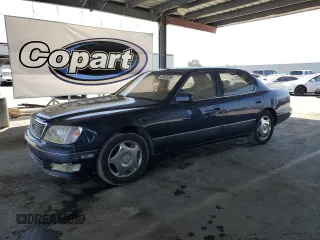 1998 Lexus LS 400 z VIN JT8BH28F9W0114902, wystawiony jako Copart lot #53555205 z przebiegiem 285 461 mil mil oraz Czysty tytuł • Clean title. Historia ofert i sprzedaży dostępna na DreamBid. Obrazek 1.