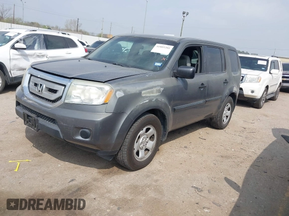 2011 Honda Pilot LX with VIN 5FNYF4H24BB098145, listed as a IAAI auction lot 41805201 with 144,920 mi miles. Bid and sale history available at carsss.com. Image 17.