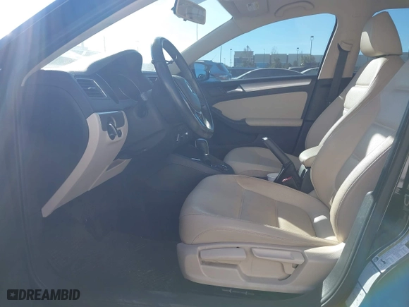 2018 Volkswagen Jetta 1.4T SE with VIN 3VWDB7AJ8JM211535, listed as a IAAI auction lot 41231317 with 68,316 mi miles. Bid and sale history available at carsss.com. Image 5.