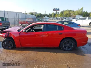 2011 Dodge Charger SE with VIN 2B3CL3CG9BH518638, listed as a IAAI auction lot 40511414 with 209,983 mi miles. Bid and sale history available at carsss.com. Image 13.