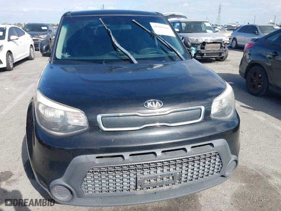 2015 Kia Soul with VIN KNDJN2A28F7169376, listed as a IAAI auction lot 41910666 with 133,869 mi miles. Bid and sale history available at carsss.com. Image 6.