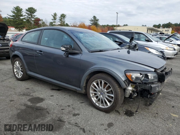 2010 Volvo C30 z VIN YV1672MK6A2173602, wystawiony jako Copart lot #77422084 z przebiegiem 120 350 mil mil oraz Szkoda całkowita • Salvage title. Historia ofert i sprzedaży dostępna na DreamBid. Obrazek 4.