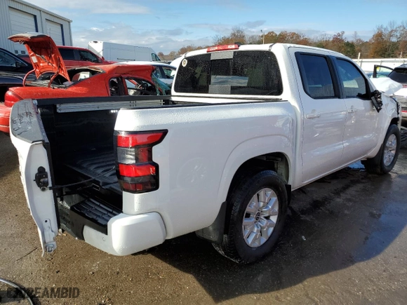2024 Nissan Frontier SV with VIN 1N6ED1EJ7RN616406, listed as a Copart auction lot 84958994 with 26,157 mi miles and Clean Title. Bid and sale history available at carsss.com. Image 3.