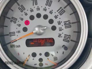 2003 MINI Hardtop z VIN WMWRC33403TE17040, wystawiony jako IAAI lot #41280159 z przebiegiem 62 758 mil mil oraz . Historia ofert i sprzedaży dostępna na DreamBid. Obrazek 7.
