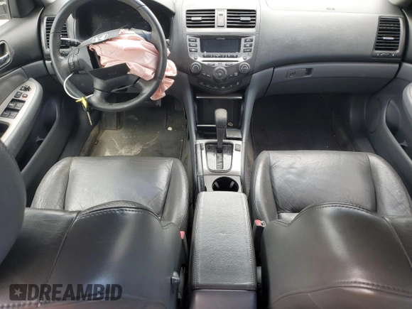 2006 Honda Accord EX-L z VIN 1HGCM56826A163491, wystawiony jako Copart lot #54251235 z przebiegiem 196 630 mil mil oraz Szkoda całkowita • Salvage title. Historia ofert i sprzedaży dostępna na DreamBid. Obrazek 8.