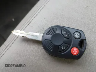 2012 Ford Escape XLT с VIN 1FMCU9DG8CKB40752, выставлен на аукционе IAAI как лот 42644230 с пробегом 198 696 миль миль и . История ставок и продаж доступна на DreamBid. Изображение 11.