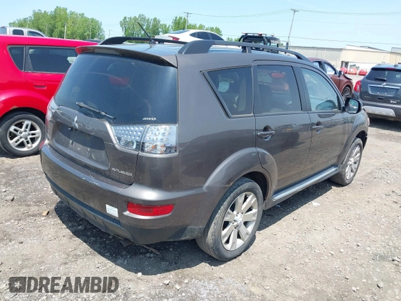 2010 Mitsubishi Outlander z VIN JA4AT3AW5AZ008425, wystawiony jako IAAI lot #42396551 z przebiegiem 134 165 mil mil oraz . Historia ofert i sprzedaży dostępna na DreamBid. Obrazek 4.