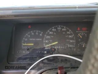1999 GMC Yukon with VIN 1GKEC13R9XJ805842, listed as a Copart auction lot 48952625 with 259,149 mi miles and Clean Title. Bid and sale history available at carsss.com. Image 9.