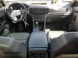 2020 Volkswagen Atlas SEL with VIN 1V2ME2CA6LC227150, listed as a Copart auction lot 54099165 with 57,654 mi miles and Salvage title. Bid and sale history available at DreamBid. Image 8.