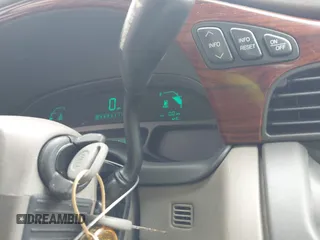 2000 Cadillac DeVille z VIN 1G6KD54Y5YU317015, wystawiony jako IAAI lot #42441249 z przebiegiem 82 901 mil mil oraz . Historia ofert i sprzedaży dostępna na DreamBid. Obrazek 11.