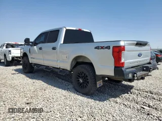 2019 Ford F-250 XL with VIN 1FT7W2BT0KEC17148, listed as a Copart auction lot 61570235 with 101,065 mi miles and Salvage title. Bid and sale history available at DreamBid. Image 2.