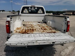 2014 Ford F-350 XLT with VIN 1FT8W3BT2EEA62777, listed as a Copart auction lot 62673935 with 144,746 mi miles and Clean title. Bid and sale history available at DreamBid. Image 10.