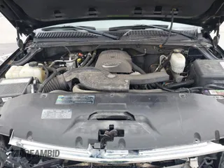2005 Chevrolet Tahoe LS with VIN 1GNEK13TX5J179510, listed as a IAAI auction lot 41833007 with 192,402 mi miles. Bid and sale history available at carsss.com. Image 10.